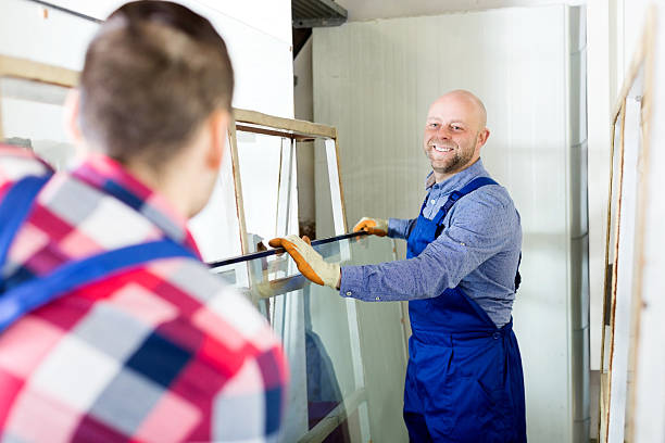 Immer in Ihrer Nähe: Die 4 entscheidenden Vorteile, einen lokalen Fensterbauer zu beauftragen